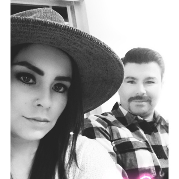 Meet your Posher, Harlow - Picture 3 of 3